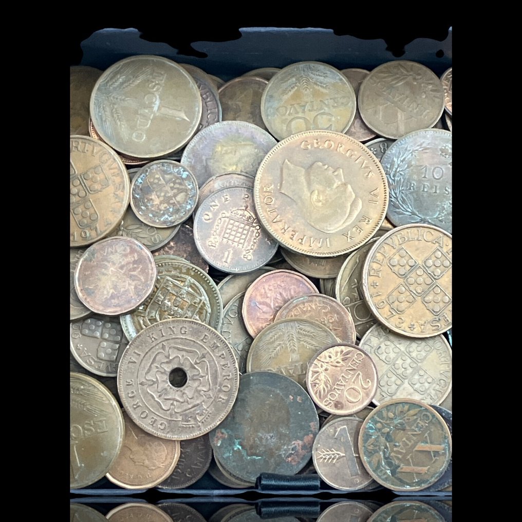 Wereld. Lote de 200 Moedas de Bronze do Mundo Várias Datas (Zonder minimumprijs) #1.0