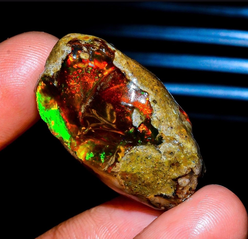 Rare fire opal 50ct Rough- 10 g #3.2