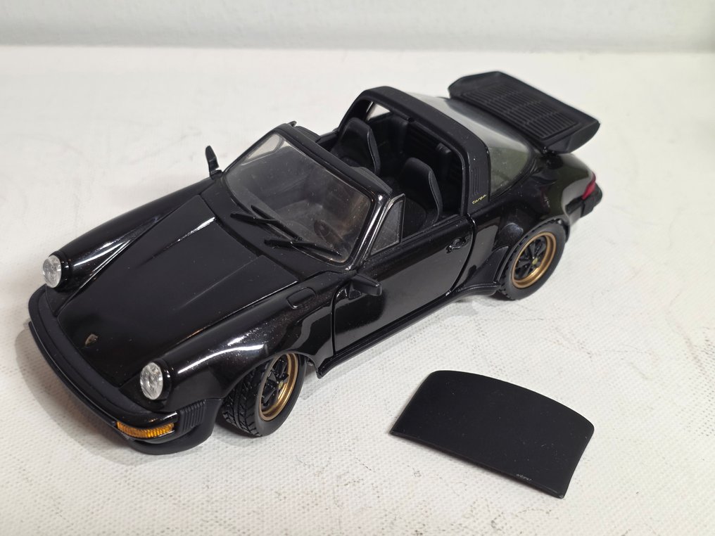 Franklin Mint 1:24 - Model car - 1988 Porsche 911 Carrera Targa #3.2