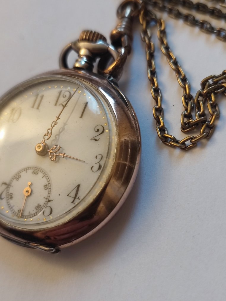 Antyczny zegarek kieszonkowy – srebrne dekle – pocz. XX w. – zlocony łańcuszek - pocket watch - No Reserve Price - 1900-1949 #3.2
