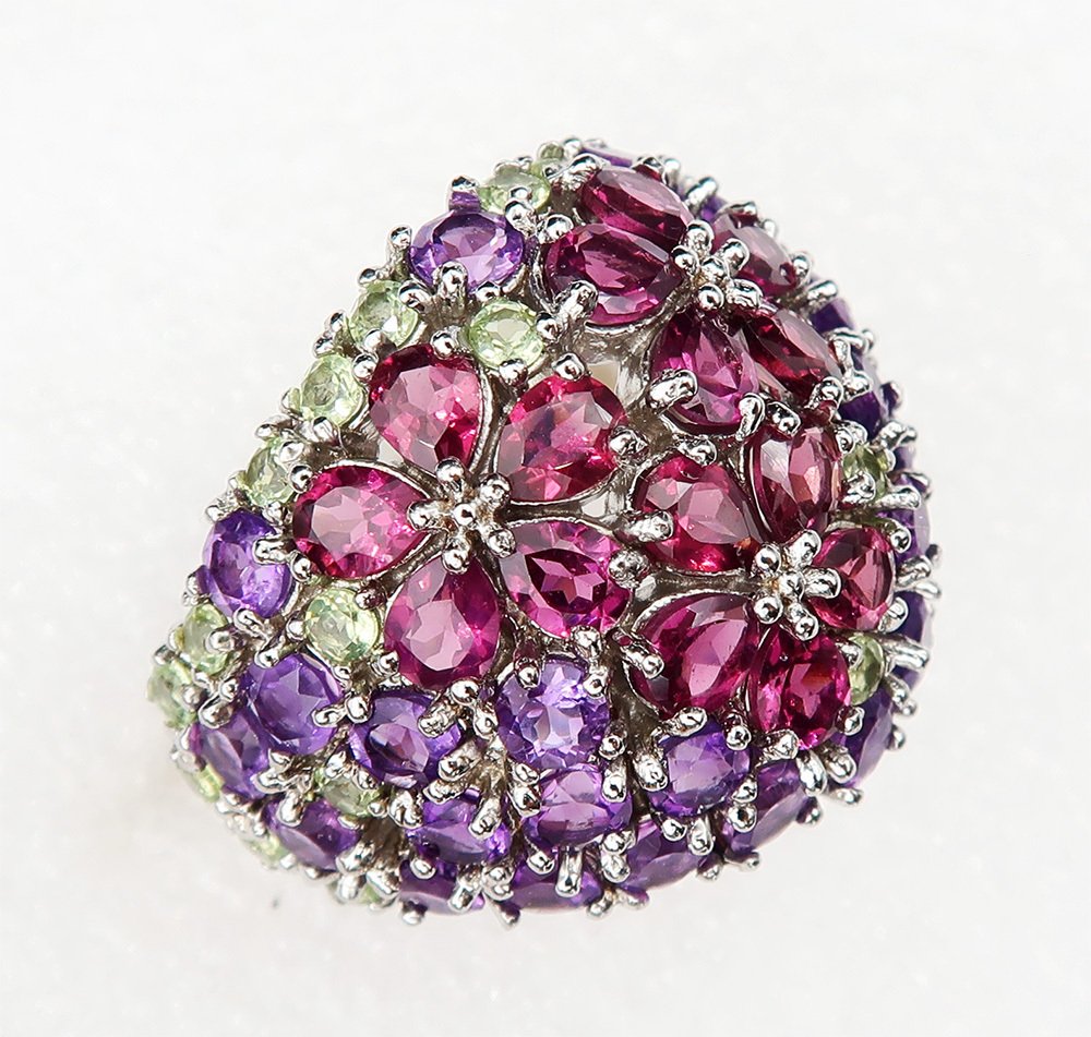 银, “伊甸园”系列戒指，配有三朵石榴花：激情、喜悦与和谐——紫水晶、橄榄石。 - 戒指 #1.0