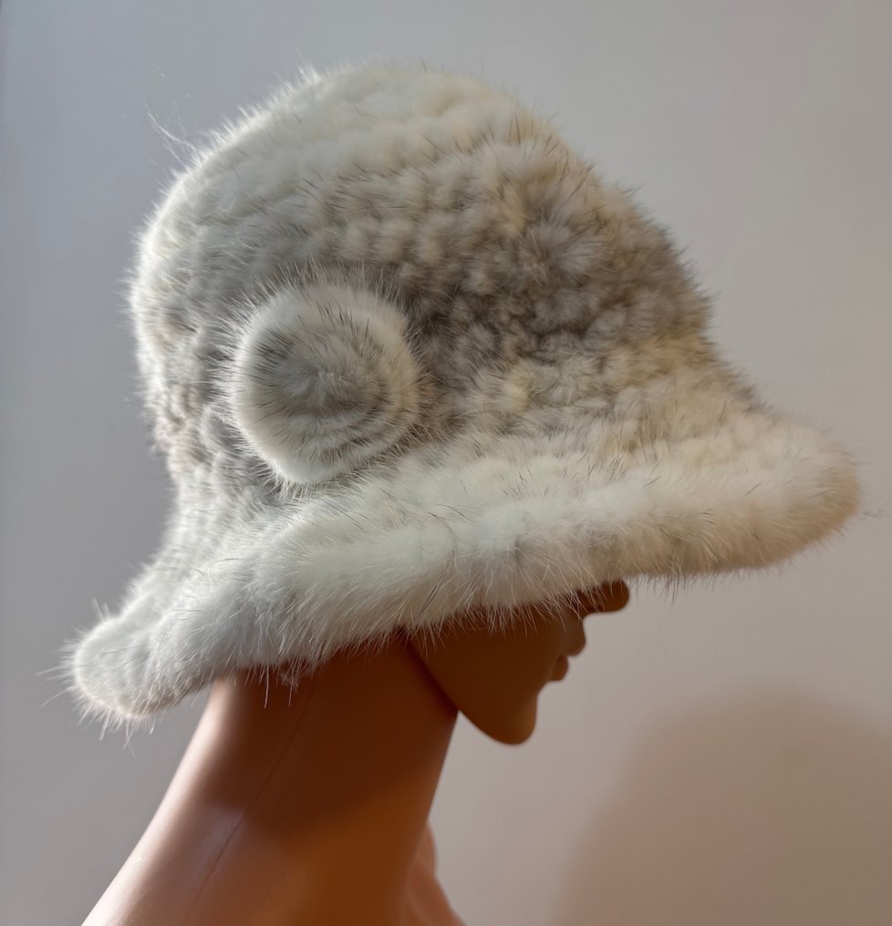 Artisan Furrier - Hat - Fur, Mink #1.0