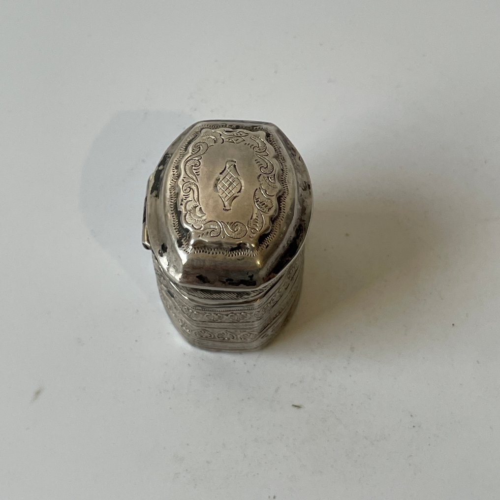 Doos - .800 zilver - à loderein #2.1