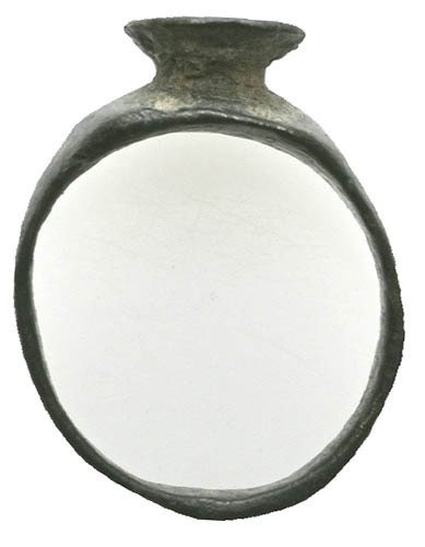 中世紀,十字軍時代 铜制,非常罕见的护身符戒指,带有魔法五角星符号,直径16毫米。 戒指 (沒有保留價) #3.2