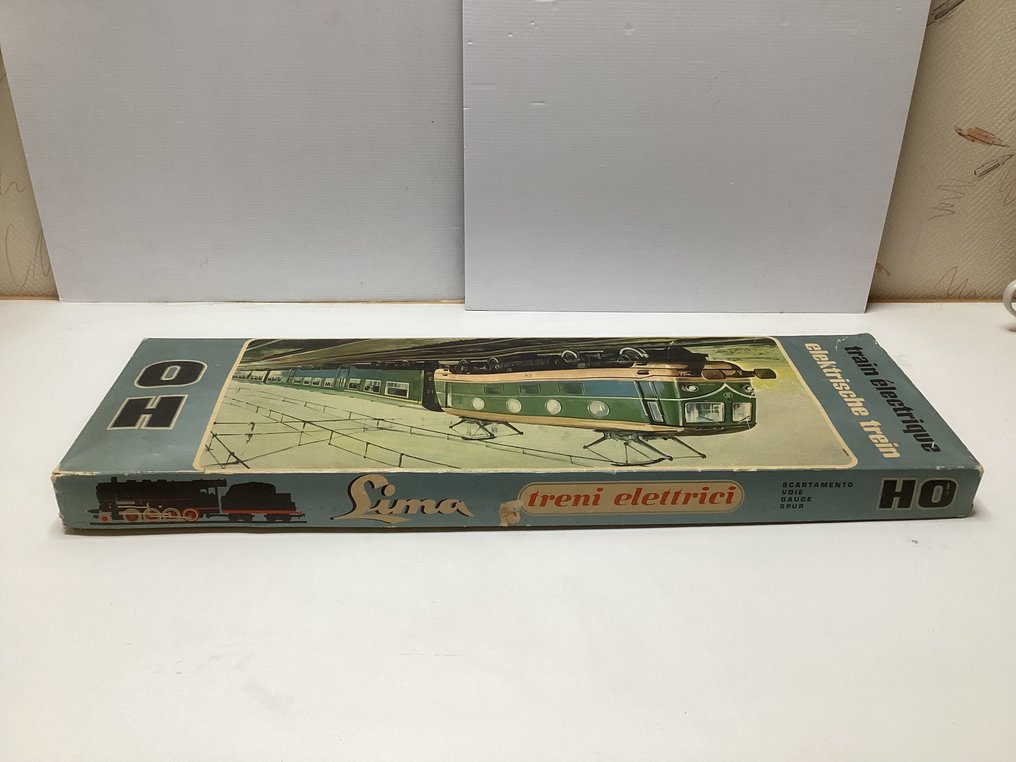 Lima H0 - 8004/E - Σετ τρένων (1) - Σετ με ηλεκτρική μηχανή, δύο βαγόνια, μετασχηματιστή και ράγες. - Compagnie Internationale des Wagons-Lits, NMBS #1.0