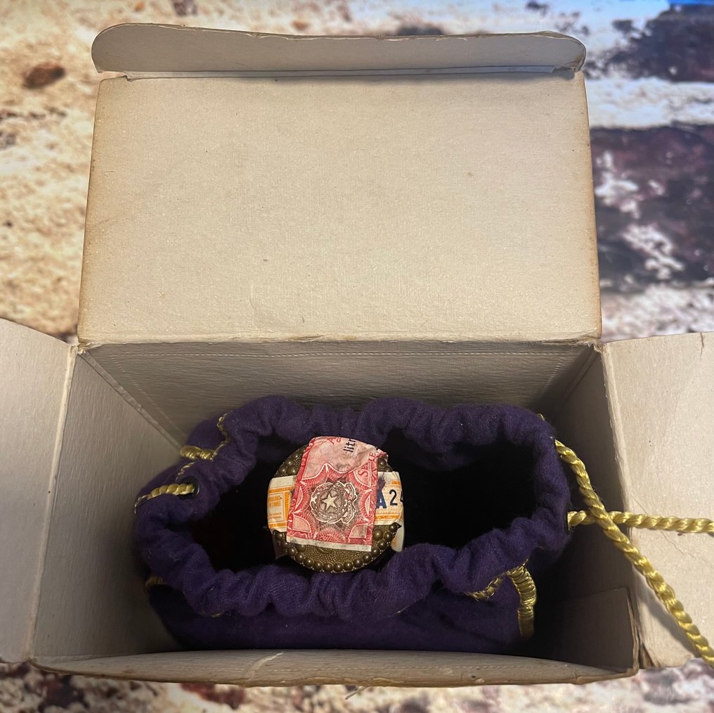 Crown Royal 1976 10 years old Fine De Luxe  - b. Anni ‘80 - 75cl #1.0