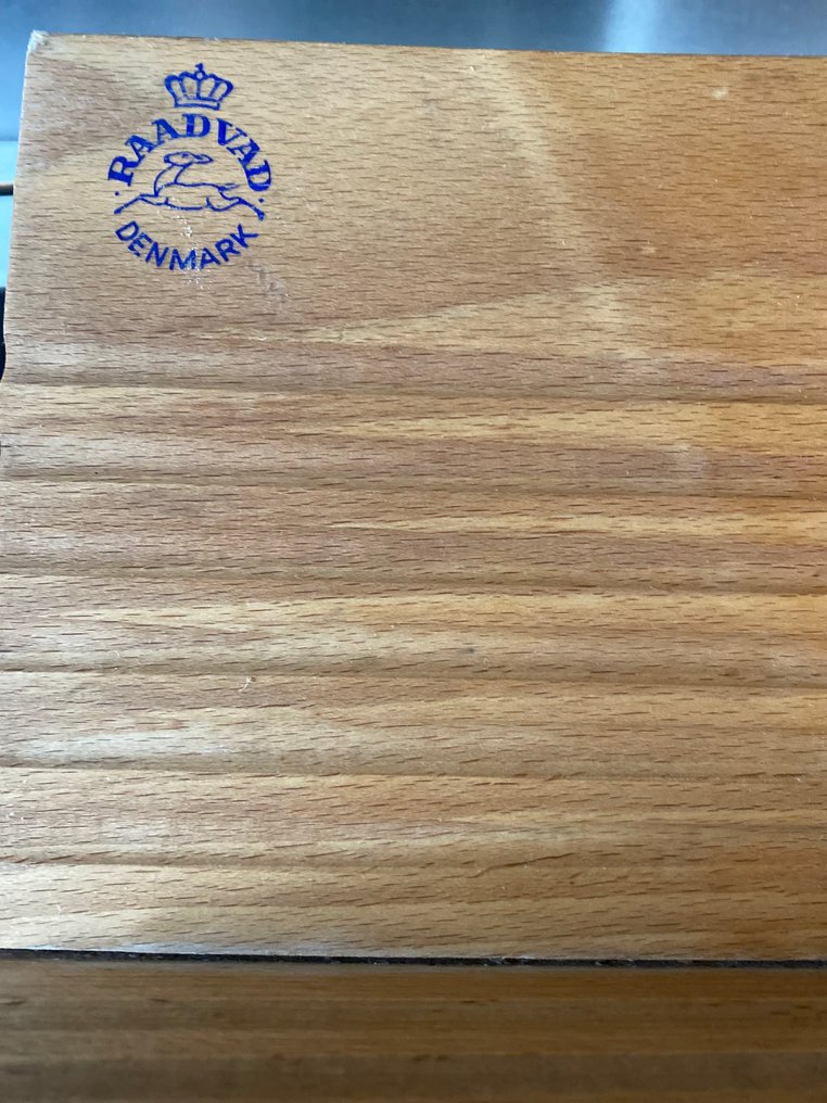 Raadvad - Ove Larsen - 面包切片机 -  294 - 不锈钢, 铸铁, 山毛榉 #4.3