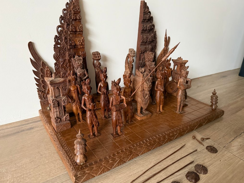 巴厘岛传统木雕套装 – 马斯，巴厘岛 – 柚木 – 印有“K. Rodja”字样 - 木材（柚木） - othe - 印度尼西亚 - 20世纪 #4.3
