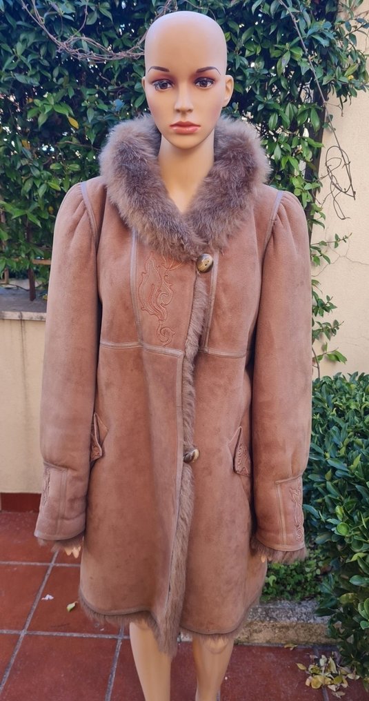 Artisan Furrier - Coat #1.0