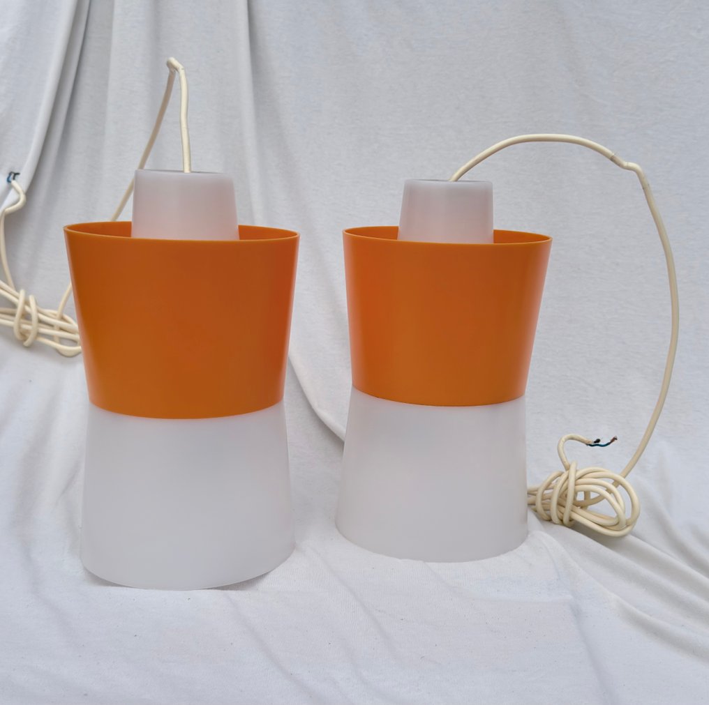 Lámpara de techo (2) - Plástico #1.0