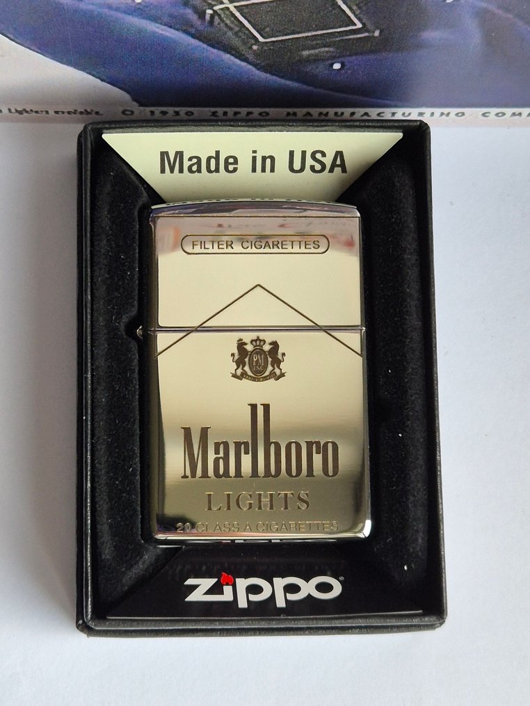 Zippo - Marlboro Lights Spiegelchrom - Ingen reservasjonspris - Lighter - Stål (rustfritt stål) #1.0
