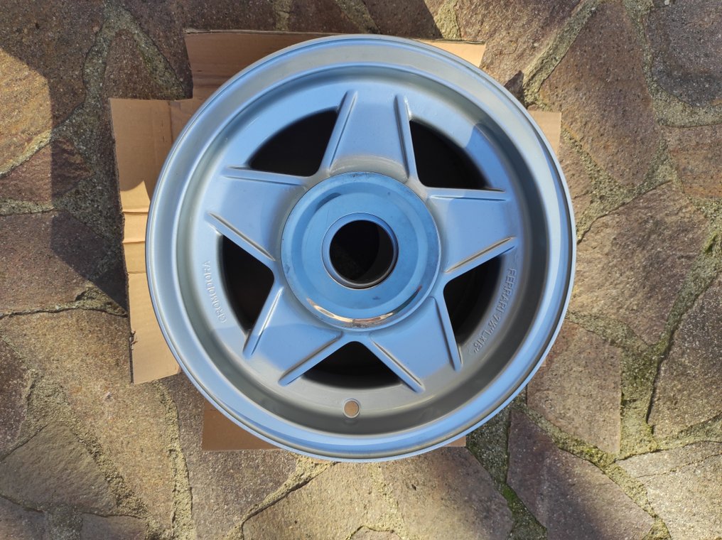 Ferrari Cromodora originalhjul - nytt gammelt lager - Cromodora - Ferrari Daytona, 512 BB, 365 gtc4, 365 gt 2+2 #1.0