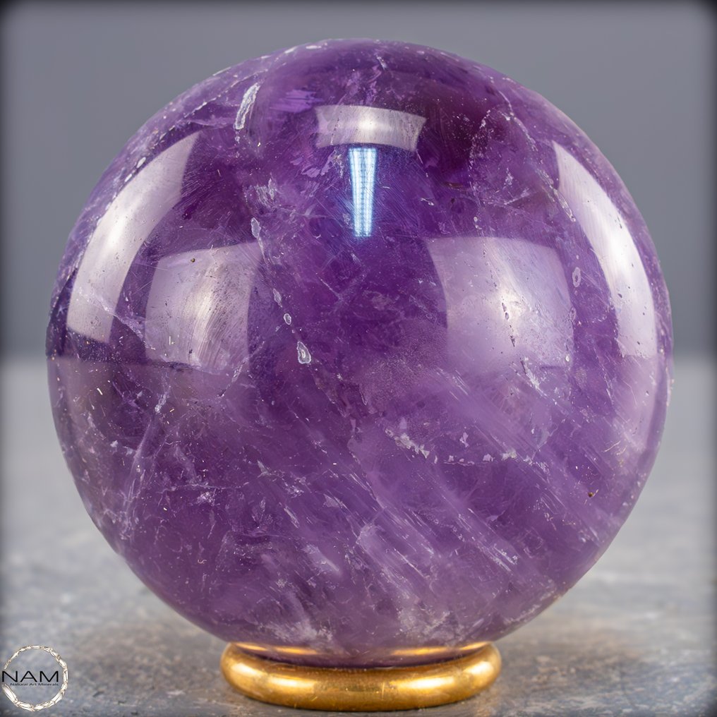 Fascinating amethyst sphere Intense violet depth and timeless elegance.- 324.67 g #1.0