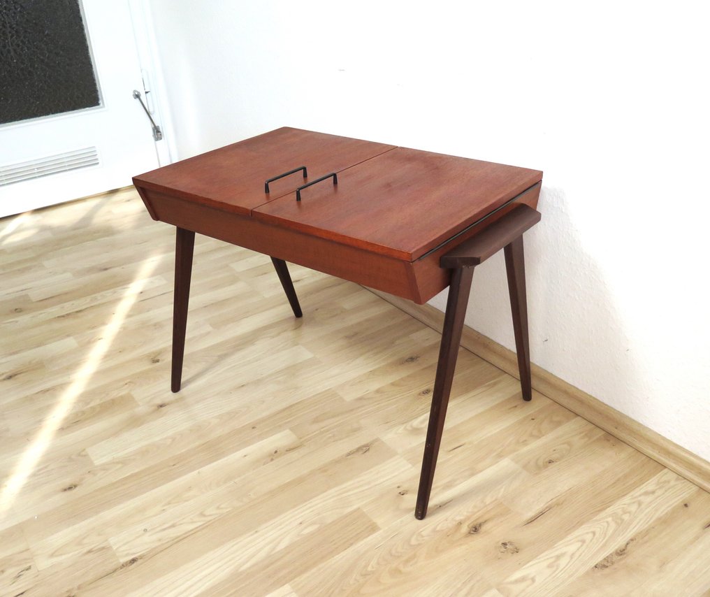 Ilse - Beistelltisch - Blumentisch, Teakholz #1.0