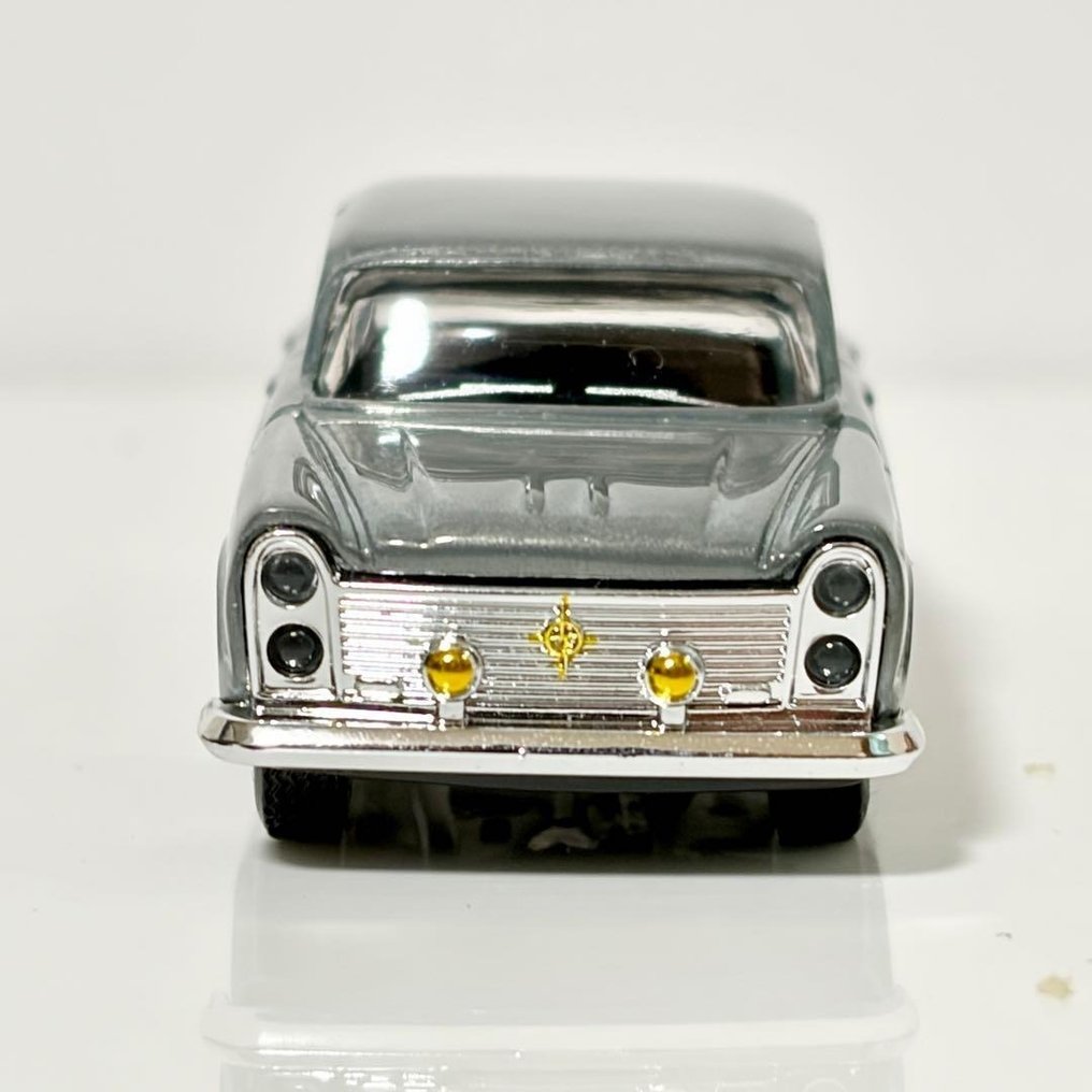 Tomica 1:64 - Αυτοκίνητο μοντελισμού - Tomica Limited Vintage – Nissan Cedric #4.3