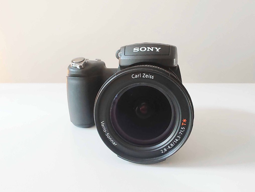 Sony Cybershot DSC - R1 数码混合相机 #3.2