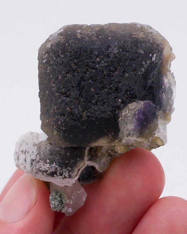 （欧洲经典）美学标本 紫色萤石 配备石英 - 高度: 4.1 cm - 宽度: 3 cm- 48 g - (1) #3.2