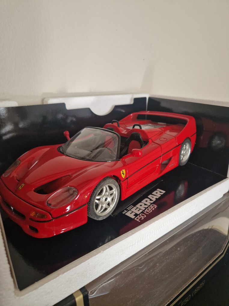 Bburago 1:18 - Modelauto - Ferrari - F50 #2.1