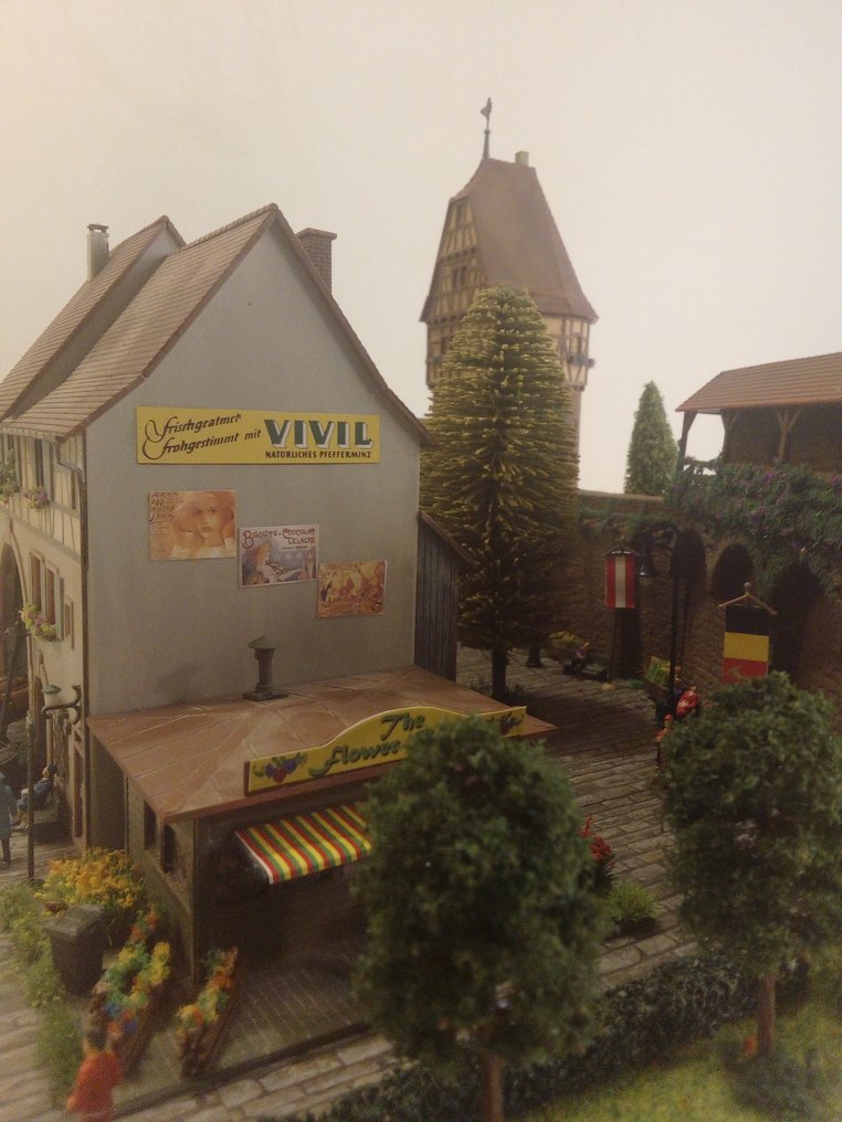 Faller, Kibri, Noch, Preiser, Vollmer H0 - 模型火車風景 (82) - 历史悠久的市中心，拥有市场广场和非常多的细节。 #1.0