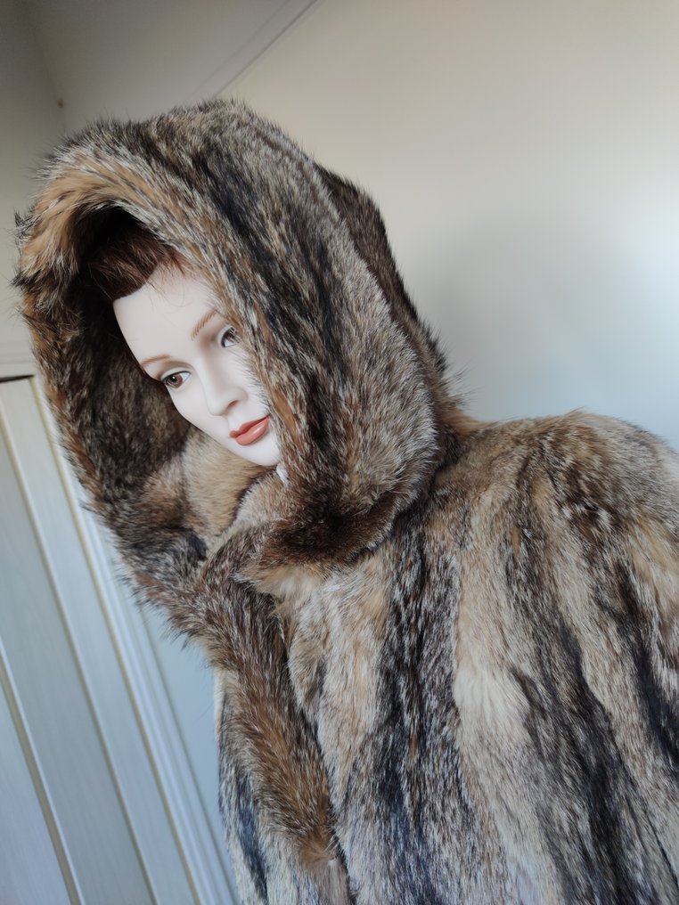 Artisan Furrier - Pelzmantel #1.0