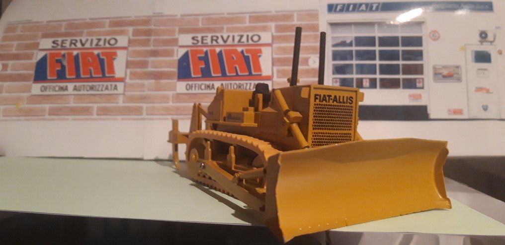 1:50 - Modellastlbil - FIAT   ALLIS #3.2