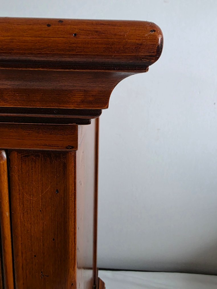 Selva - 有抽屉的小柜 - 红木 #4.3