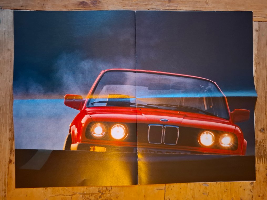 Brochure - BMW - 318 is (E30) - 1989 #2.1