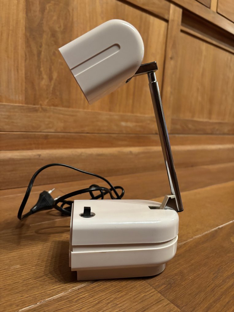 台灯 - 塑料, 金属 #1.0