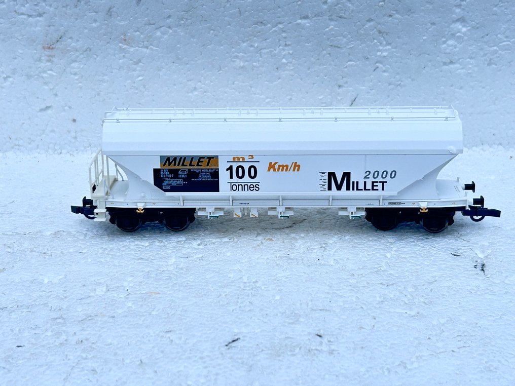 Märklin H0 - 46323 - Modeltrein goederenwagonset (1) - Silowagonset Millet - SNCF, SBB-CFF #1.0