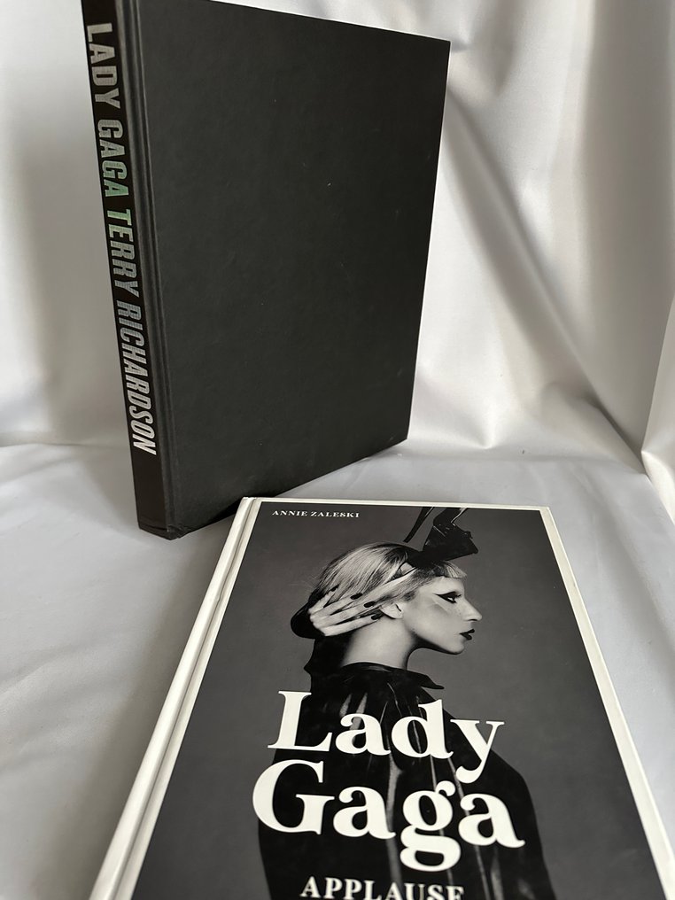 Terry Richardson; Annie Zaleski - Lady Gaga -- Applause - 2011-2022 #1.0