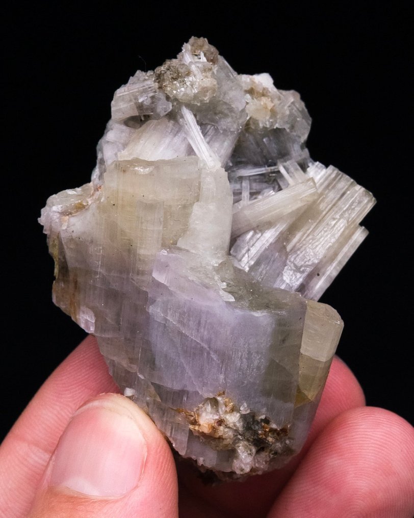 稀有风格 纤维状紫色磷灰石 水晶群 - 高度: 5.5 cm - 闊度: 4.1 cm- 50 g - (1) #2.1