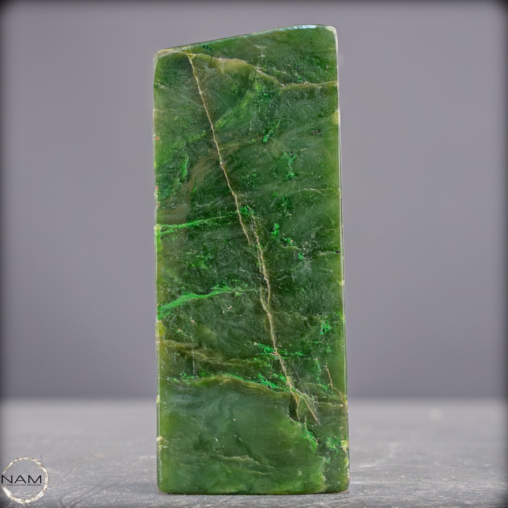 Naturlig høyverdig jade-nephrit Friform- 442.61 g #2.1