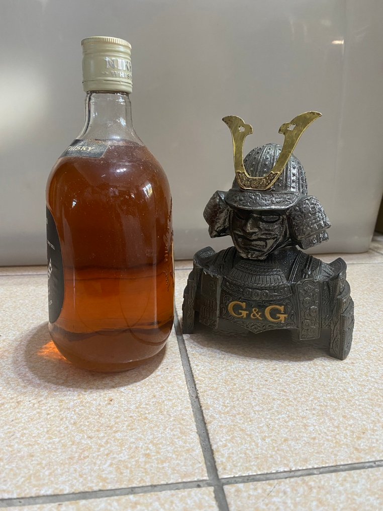 Nikka Gold & Gold with Samurai armour  - 750ml #2.1