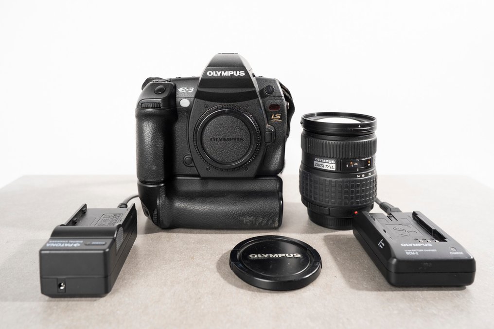 Olympus E-3 + Zuiko Digital 2.8-3.5/14-54mm + HLD-4 数码反光相机 (DSLR) #2.1