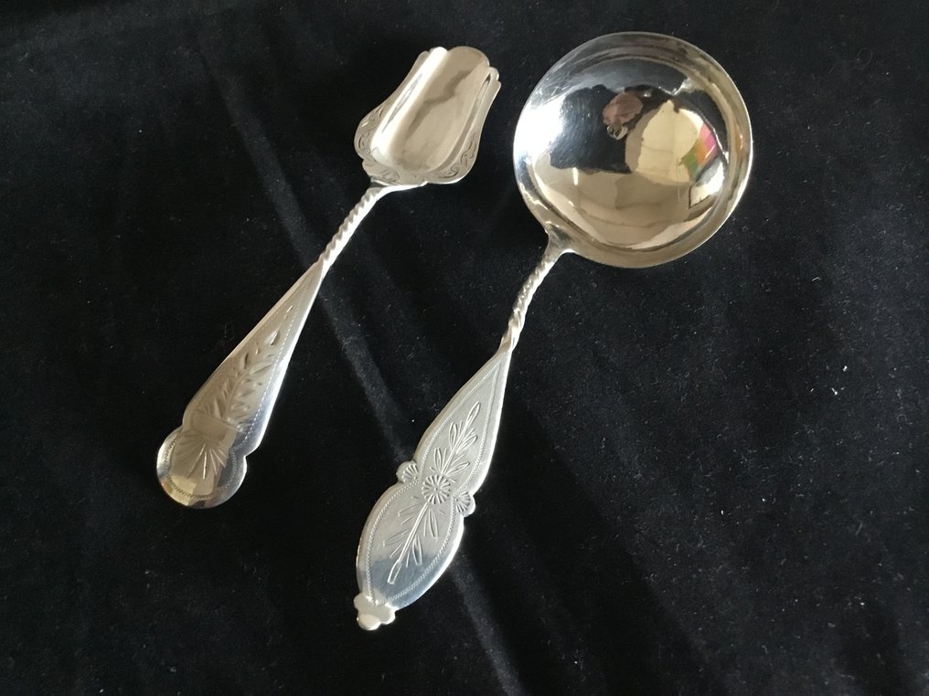 Cream ladle (2) - Silver - with Suikerschep 1904/1917 #1.0