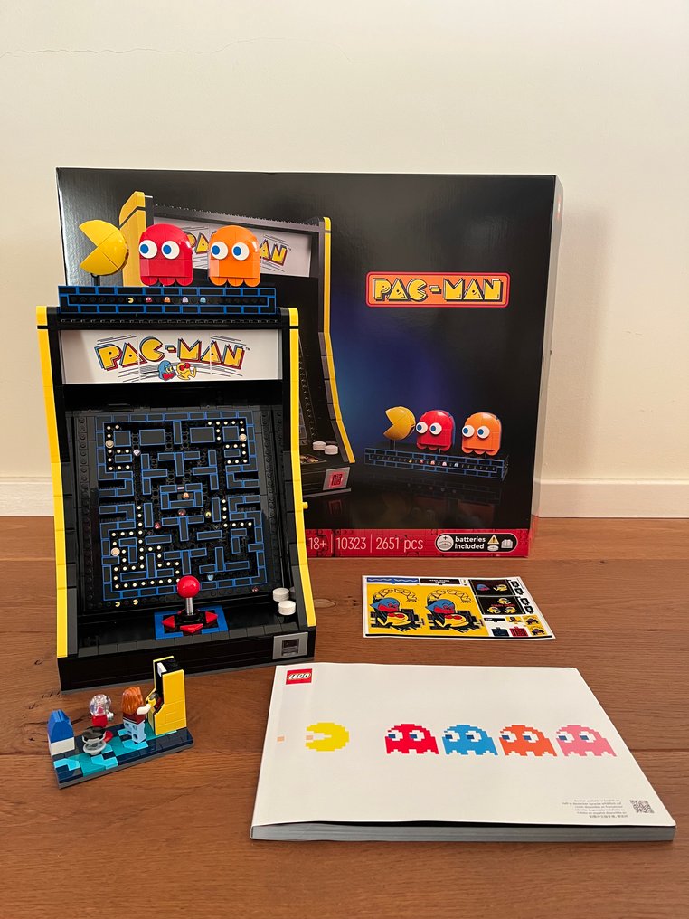 LEGO Set - 10323 - Icons - PAC-MAN arcade (Icons) #1.0