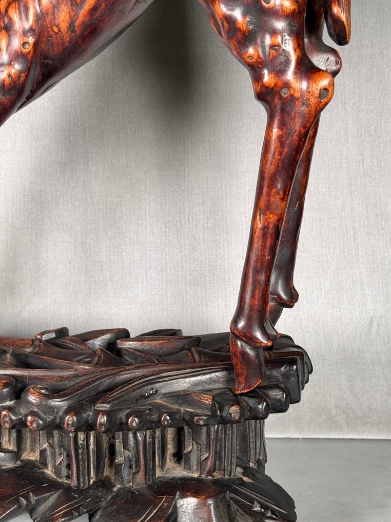 Figure - root sculpture of a recumbent deer. - root - China #3.2