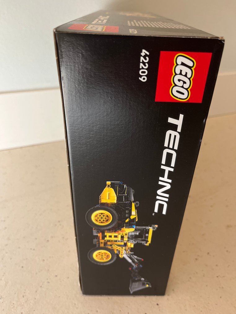 Lego Set - 42209 - Technic - Volvo L120 Electric Wheel Loader #3.2