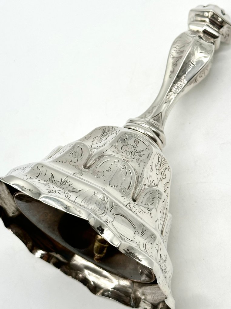 No reserve-Zeer grote handgemaakte en ajour gezaagde 19e eeuwse Hollands zilveren Tafelbel - Den Bosch 1864  - Tafelservies - Zilver #3.2