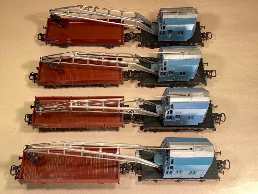 Märklin H0 - 4611, 4503 - Σετ τρένου μοντελισμού μεταφοράς εμπορευμάτων (8) - 4 κλασικές γερανοβάρκες KRUPP-ARDELT με βοηθητικά βαγόνια - DB #1.0