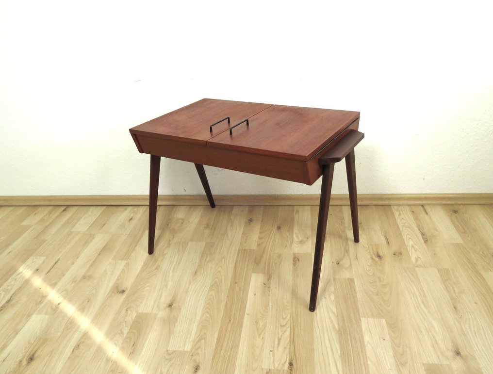 Ilse - Beistelltisch - Blumentisch, Teakholz #2.1