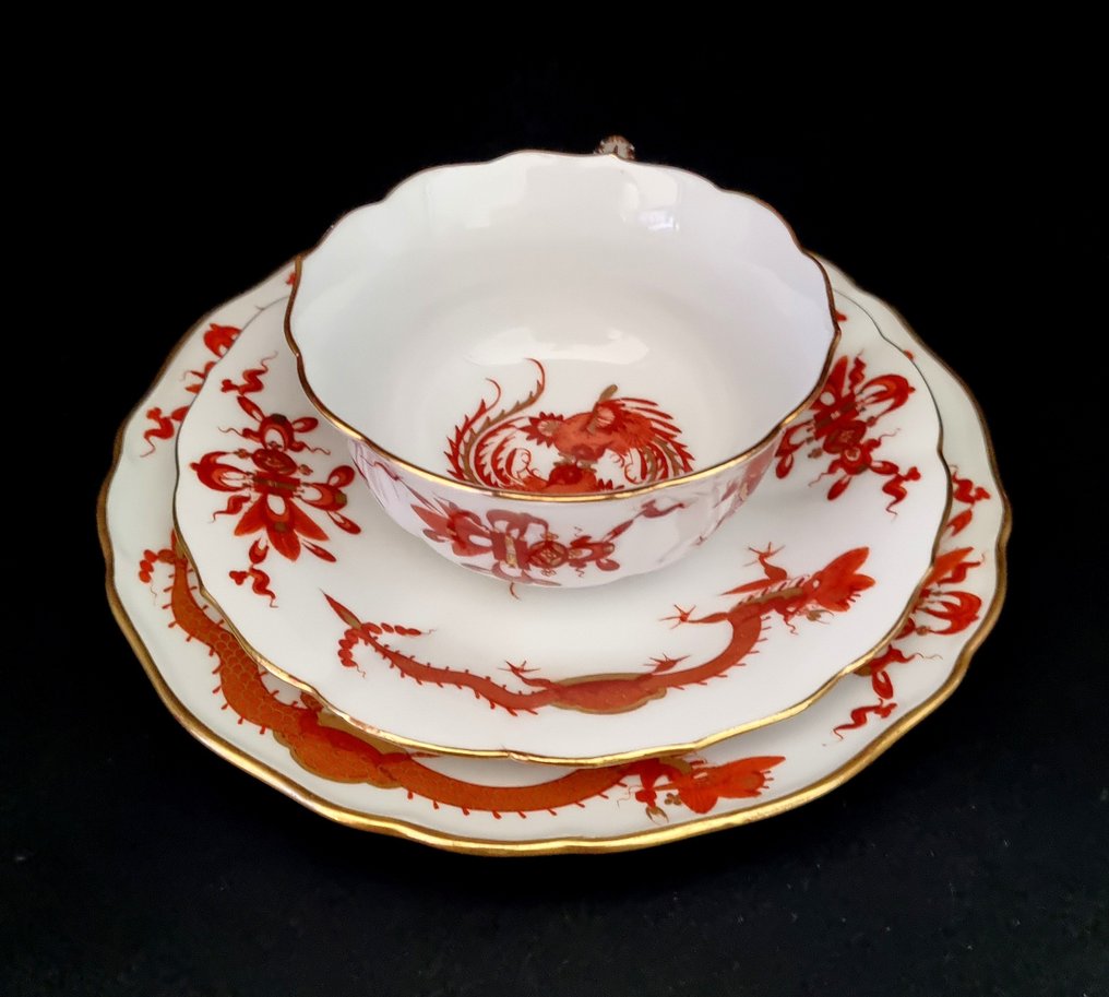 Meissen - Table service - Red Reicher Hof dragon tea/coffee set, 3-piece - Porcelain #1.0