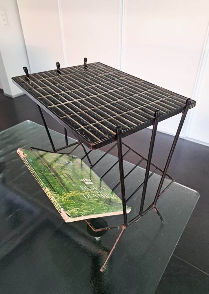 Revistero - Hierro forjado #1.0