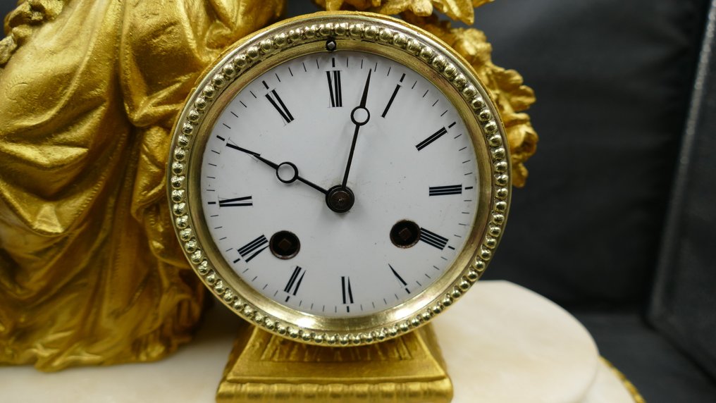 Figural mantel clock -   Spelter, Marble, Brass - 1850-1900 - Napoleon III #4.3