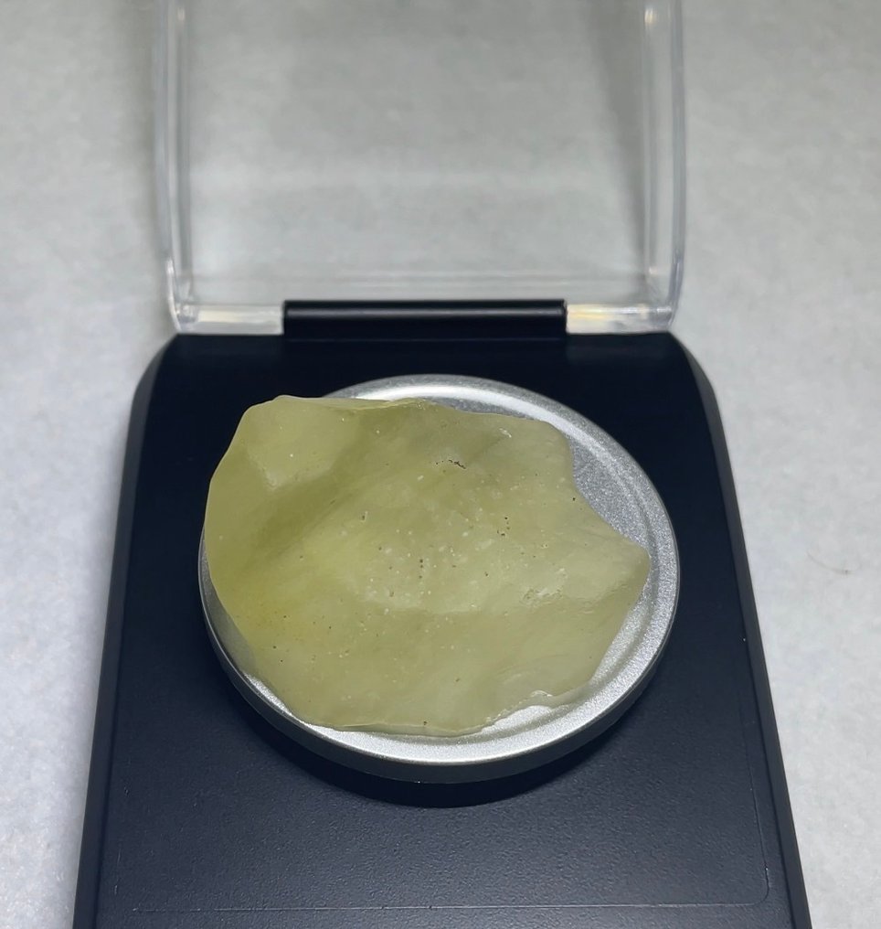 Libyan Desert Glass Impactite - 30.5 g #2.1