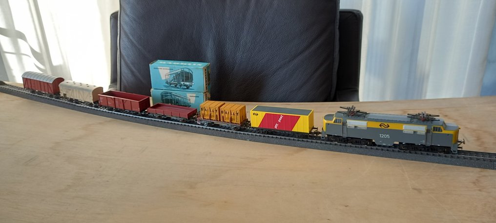 Märklin H0 - 3055 - 火車組合 (7) - 1200 系列配备6辆货车 - NS, DB #1.0