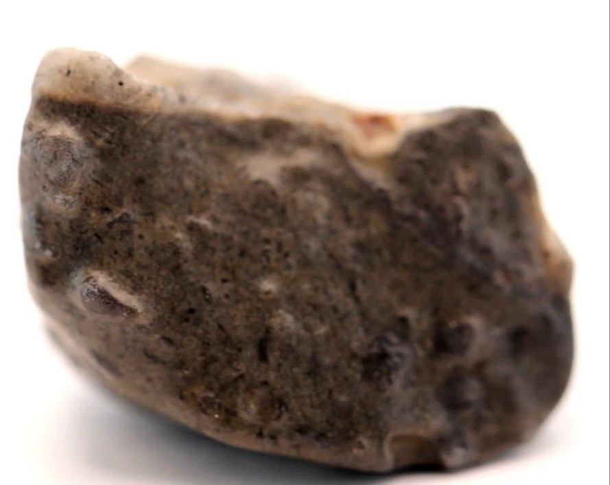 月球隕石 Touat 008 月球熔融角砾岩陨石，极为罕见的月球陨石，这只是五个月球陨石中的一个。 - 3.04 g #4.3