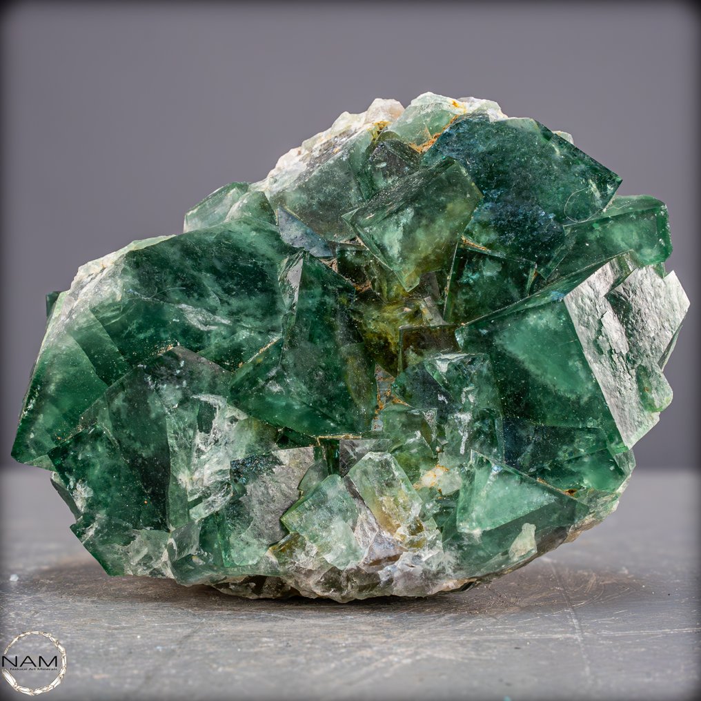 独特的萤石簇 晶莹剔透的祖母绿之美- 1478.11 g #1.0