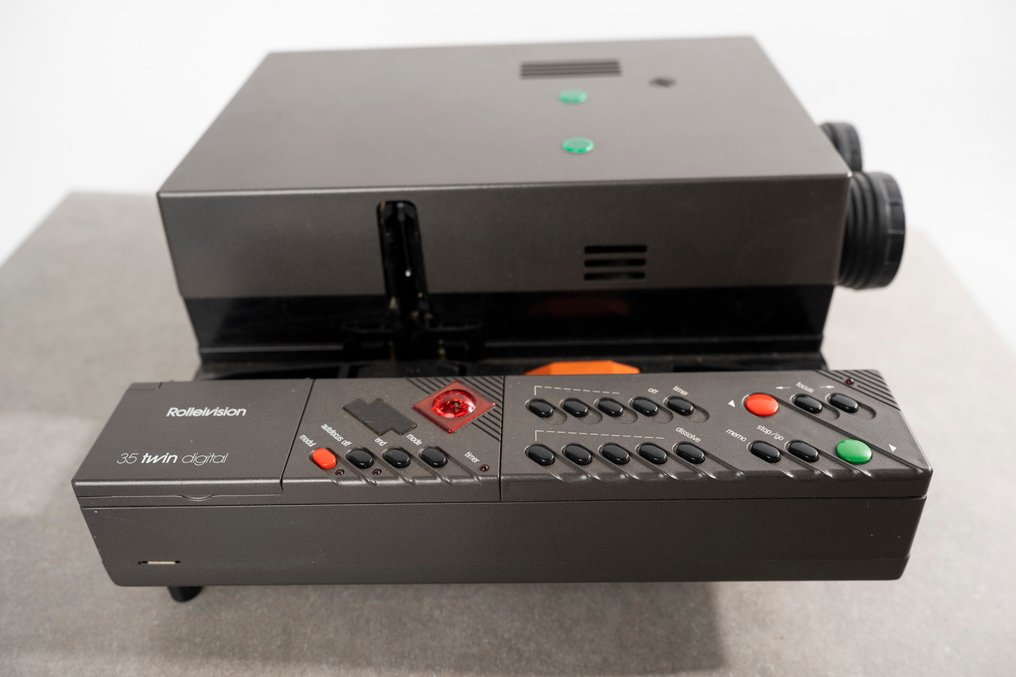 Rollei 35 twin digital with Schneider optics | Slide projector #4.3