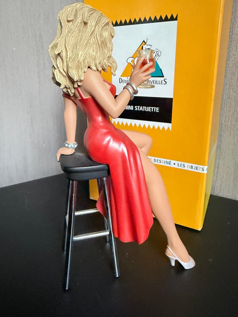 Apero Girl - 1 Figurine - Dany-Joker Editions - 2007 #3.2